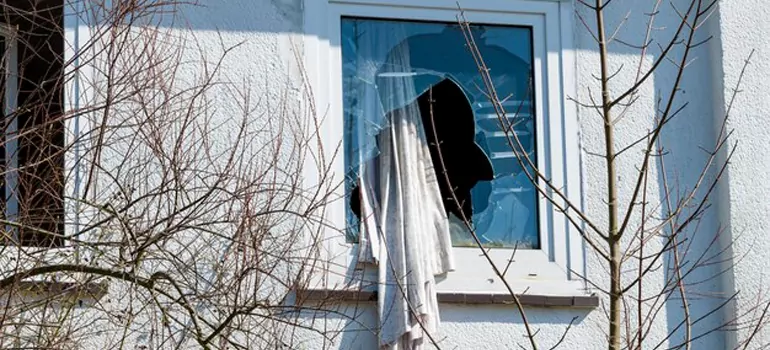 Storm Window Installation Contractors in Naples, FL